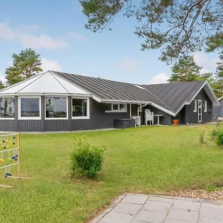 Four-bedroom Holiday In * Blåvand