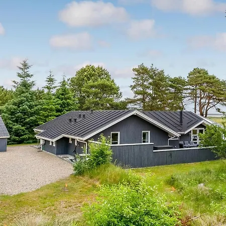 Four-bedroom Holiday In