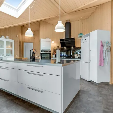 Four-bedroom Holiday In Casa de Férias Blåvand