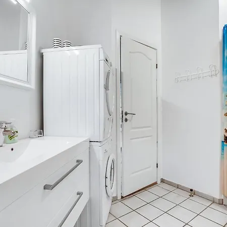 Four-bedroom Holiday In Blåvand